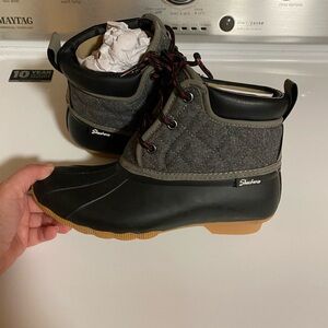 Skechers Black and Gray Lace Up Boots